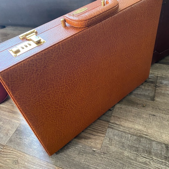 Jet stream briefcase 8/10 - Picture 4 of 4